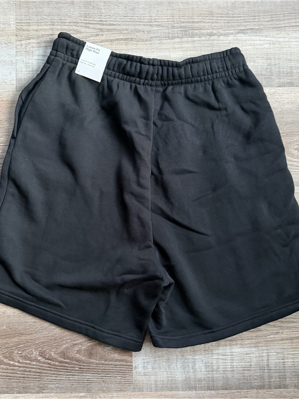 NWT Nike Sportswear Essential High Rise Fleece Shorts Small - Picture 3 of 9